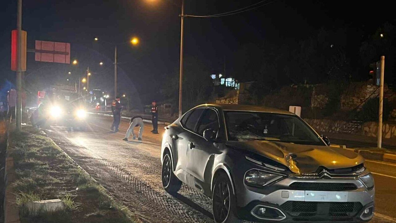 Yatağan’da otomobilin çarptığı çocuk yaralandı