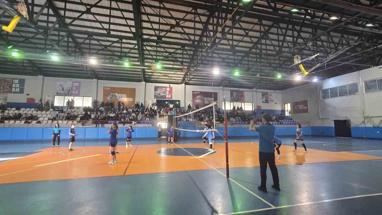 Bitlis'te 'Okul Sporları Voleybol İl Şampiyonası' başladı
