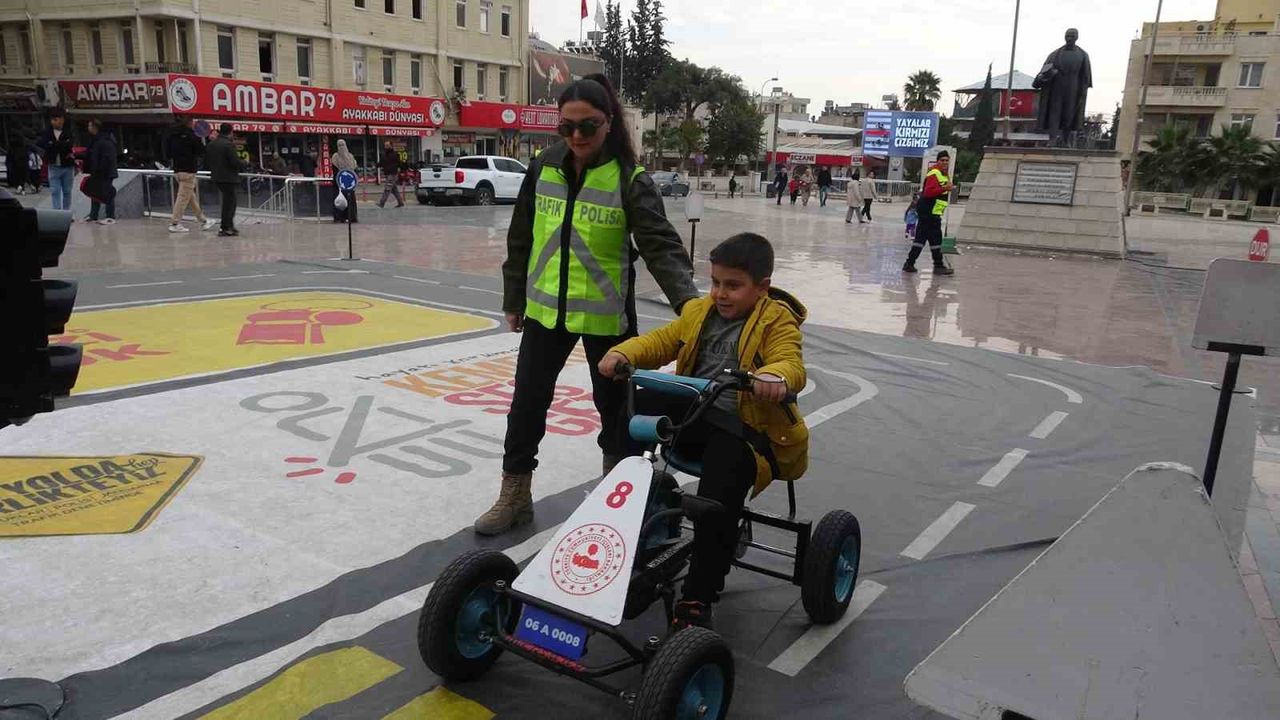 Kilis'te minik öğrencilere trafik bilinci