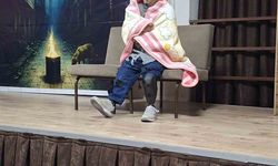 Ayvalıklı engelli oyuncudan 'Yalnız Bir Adamın Hikayesi'