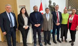 Prof. Dr. Üstün Dökmen İzmir'de ailelerle buluştu