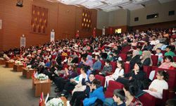 Başkan Yalçın'ın çocuklara hediyesi devam ediyor