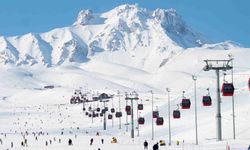 Erciyes Kayak Merkezi’nde kar kalınlığı 96 santimetreye yükseldi