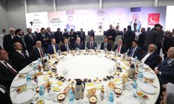 SP Lideri Mahmut Arıkan, İstanbul İftarı’nda siyasi liderleri aynı sofrada buluşturdu