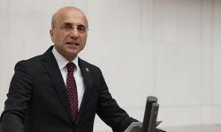 CHP’li Aşkın Genç; Emekli ikramiye bekliyor, iktidar bedelli askerlikten fon arıyor