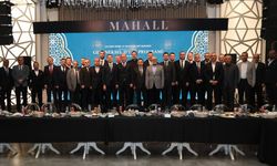 Hulusi Akar, mobilya üretici iş insanlarıyla bir araya geldi