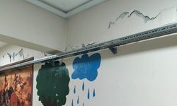 Tokat'ta 5,5 büyüklüğündeki deprem okul duvarlarını çatlattı