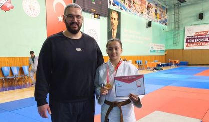 Kayserili sporcular Aksaray'dan 2 madalya ile döndü