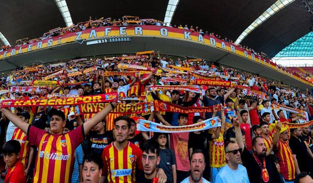 Gisdol’a “git” diyen taraftardan ültimaton: YA TRABZON, YA TRABSON