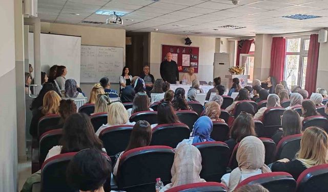 Bandırma HEM’de usta öğreticiler bilgilendirildi