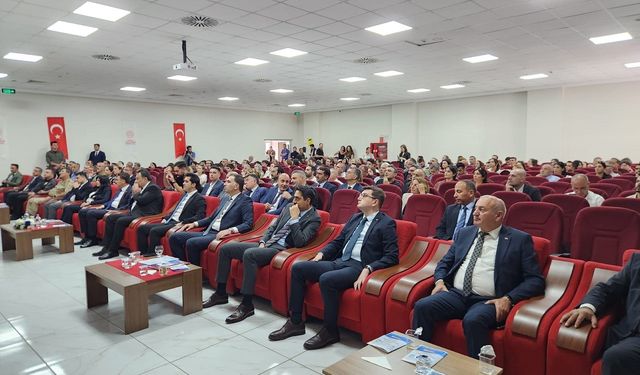Tunceli’de eğitimde gelişim ve işbirliği için ‘E Vizyon 62’ çalıştayı başladı