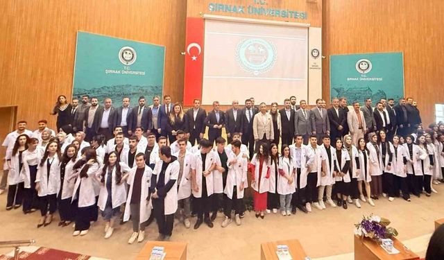 Şırnak’ta sağlık öğrencileri beyaz önlüklerini giydi