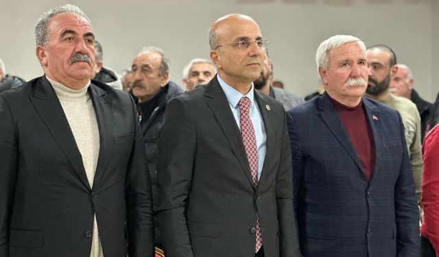CHP’li Genç: “Pınarbaşı’ndaki kuraklık zararı kabul edildi, destek bütçeye konulmadı”