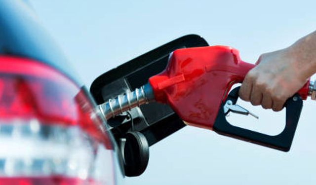 Motorine 1,08 lira zam geldi; Litresi 56,89 lira oldu