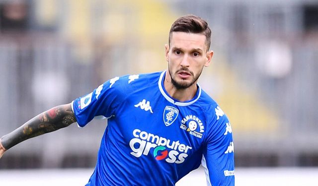 SAĞ BEK POLONYA'DAN