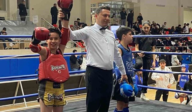 Kayseri Muaythai Okul Sporları Müsabakaları tamamlandı