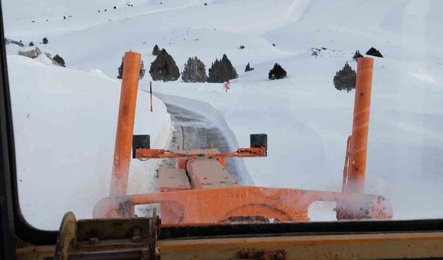 Tomarza-Arslantaş ve Tufanbeyli-Ayvat Yolu yeniden ulaşıma açıldı
