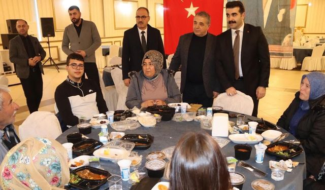 Tomarza'da Dünya Yetimler Günü'nde anlamlı iftar