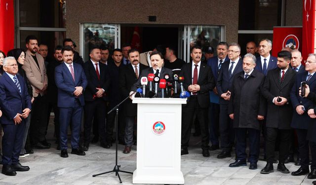 Vali Çiçek, “Kayseri’de çocukluğumuzda yaşadığımız Ramazan’a çok benzeyen bir Ramazan ayı geçti”