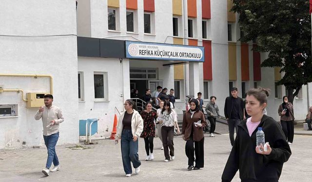 Kayseri'de polis geç kalan adayları sınava yetiştirmek için seferber oldu