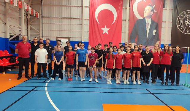 ANALİG Badminton İl Seçmeleri Heyecanı Sürüyor