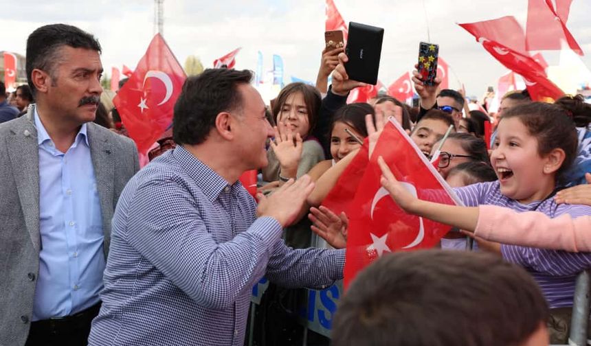 MUHTEŞEM VALİ Muhteşem  ERVA