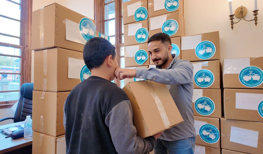 Çocuklar Üşümesin Kampanyasında 500 Çocuk Giydirildi