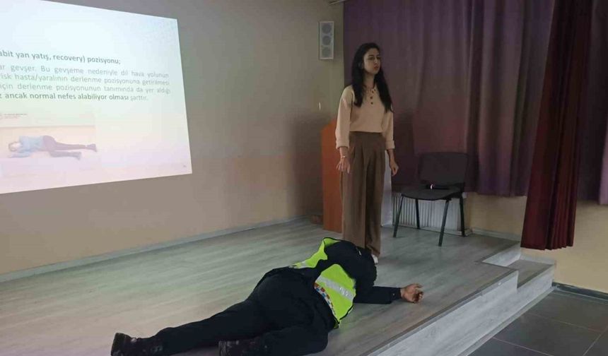 Mudurnu’da servis şoförlerine ilk yardım eğitimi verildi