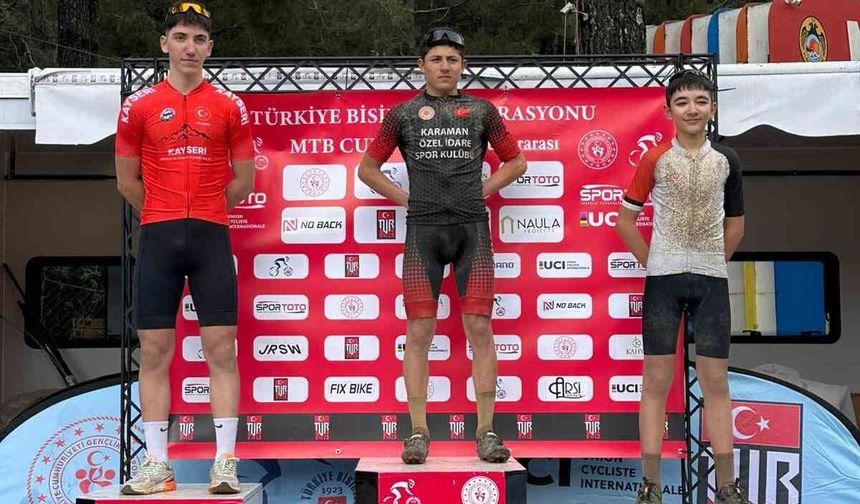 Kayserili bisikletçiler; Alanya'da kürsüye ambargo koydu