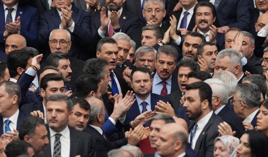 Yeni Bakan böyle yemin etti