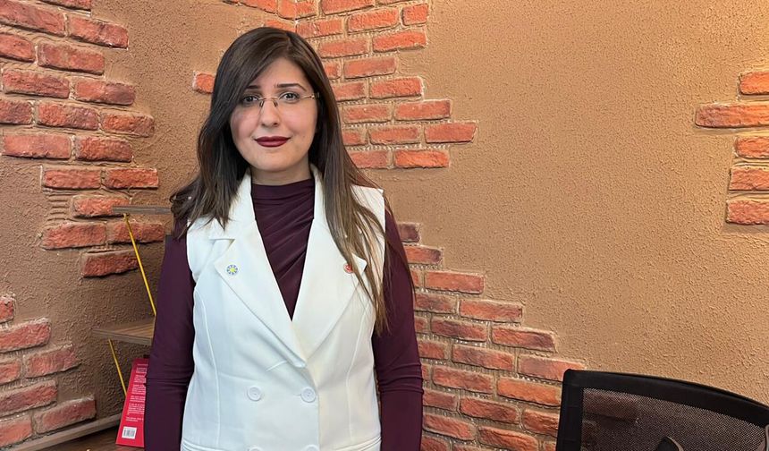 Başkan Hakkomaz Şahin, “İYİ Parti’nin seçimle gelmiş tek kadın başkanı benim”