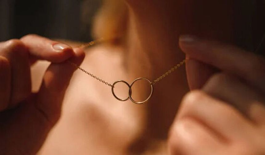 14 Şubat’ta pırlanta yerini “en hafif” takılara bıraktı