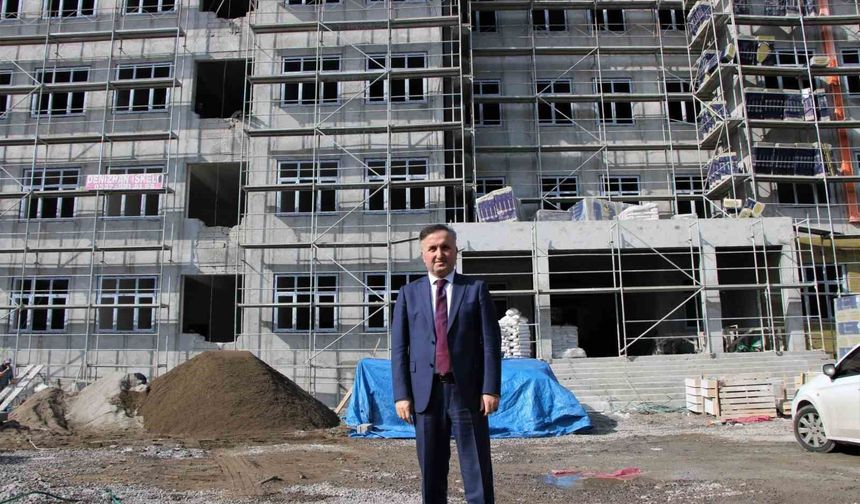 Kayseri'de ikili eğitimi sona erdirecek okulların inşaatları devam ediyor