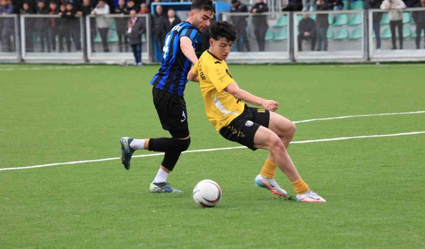 Sungur Futbol Kulübü U18 takımı şampiyon oldu