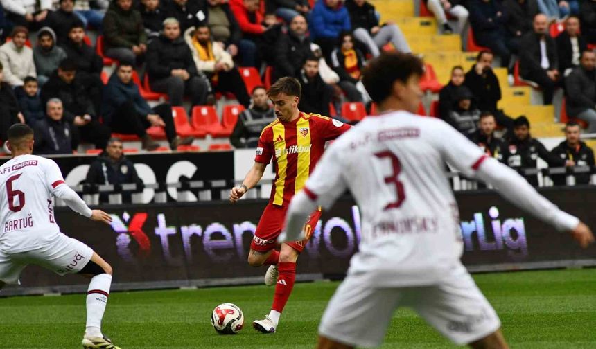 Trendyol Süper Lig: Kayserispor: 0 - Fatih Karagümrük: 0 (İlk yarı)