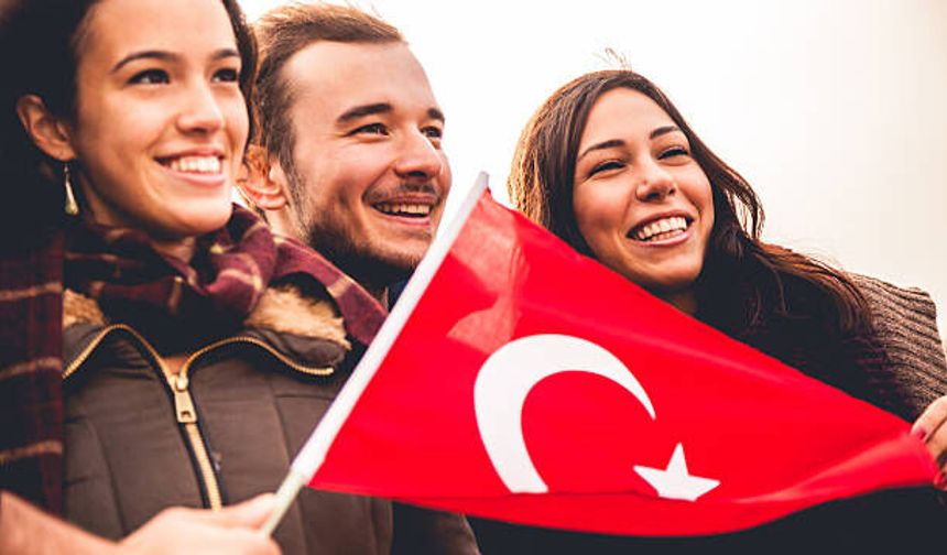 Türkiye’de kadınlar erkeklerden 5 yıl daha uzun yaşıyor