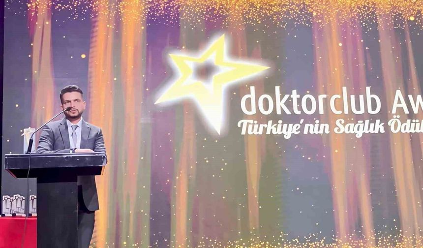 Kayseri Devlet Hastanesi'ne 'Yılın Yenilikçi Sağlık Profesyonelleri' ödülü