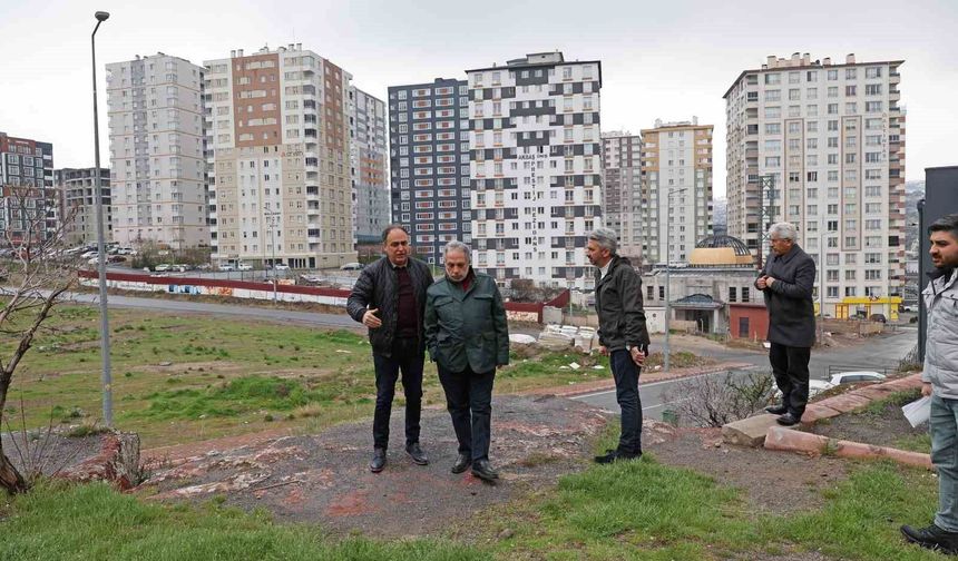 Talas'ta hafta sonu mesaisi: Yeni park ve otopark alanları incelendi