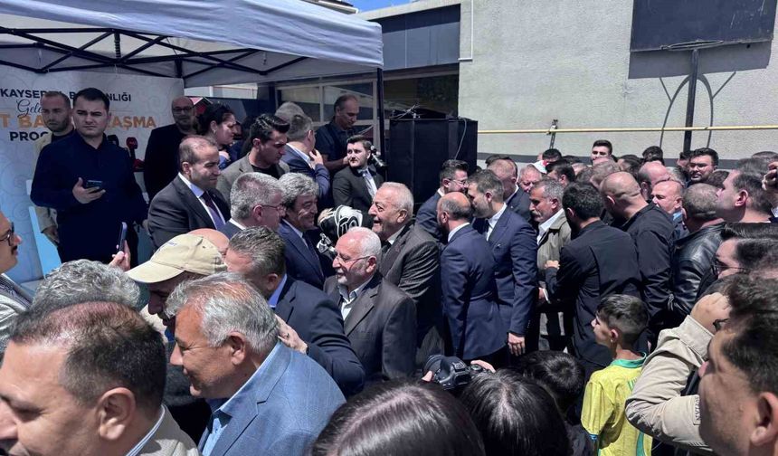 AK Parti Kayseri İl Teşkilatı bayramlaştı