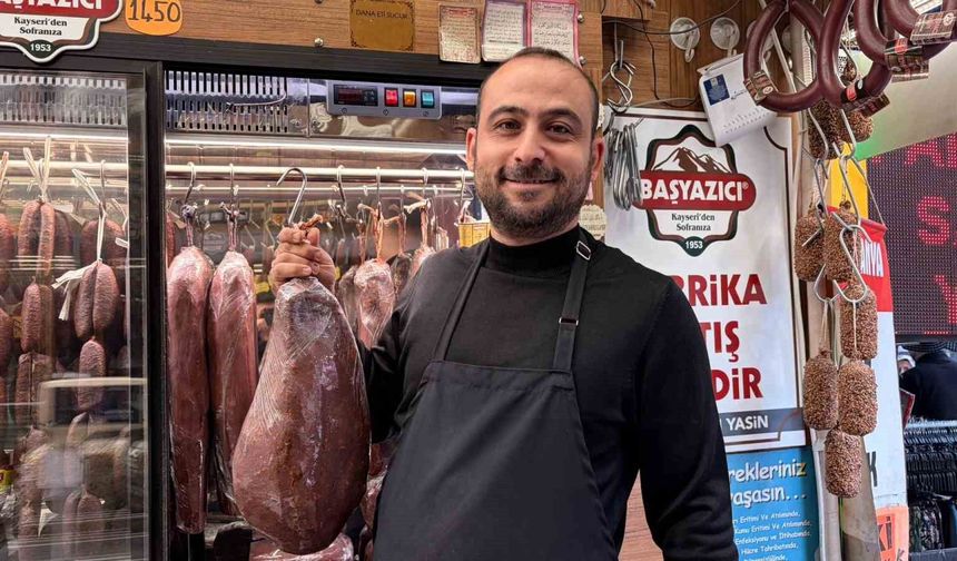 Kastamonu pastırmasını öven şefe Kayserili pastırmacıdan cevap: 'Demek ki şefimize Kayseri pastırmasını yedirmemişler'