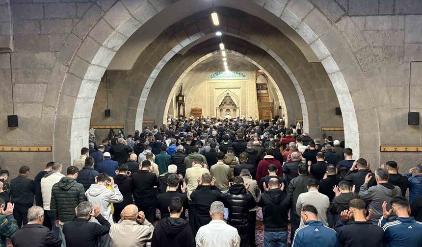 Kayseri'de Kurban Bayramı'nda camiler doldu