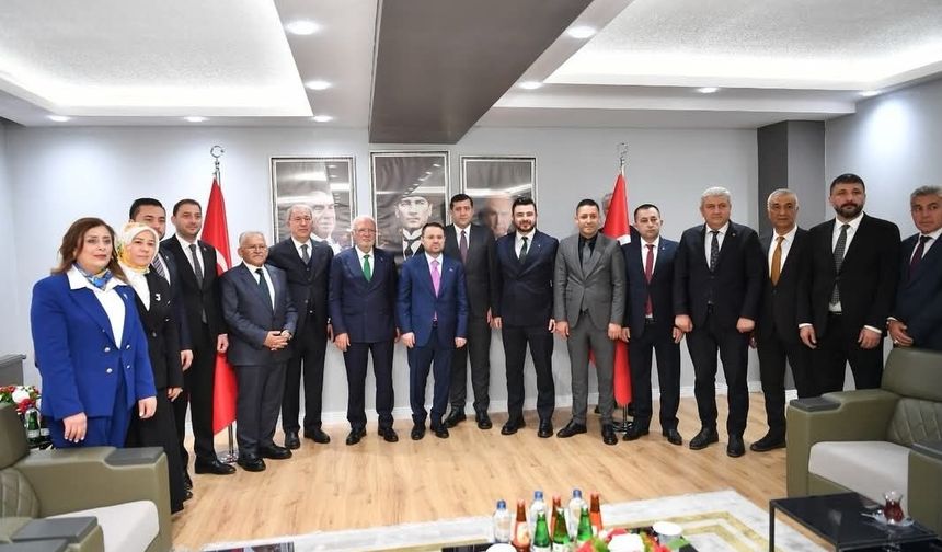 MHP'den Adalet Bakanı Akın Gürlek'e samimi ve sıcak karşılama