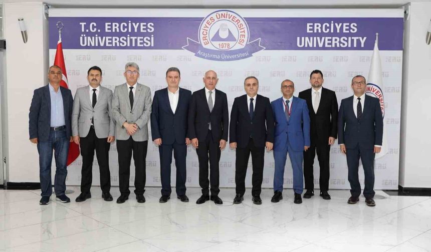 Hayırsever iş insanı Asım Kibar, ERÜ'de anıldı