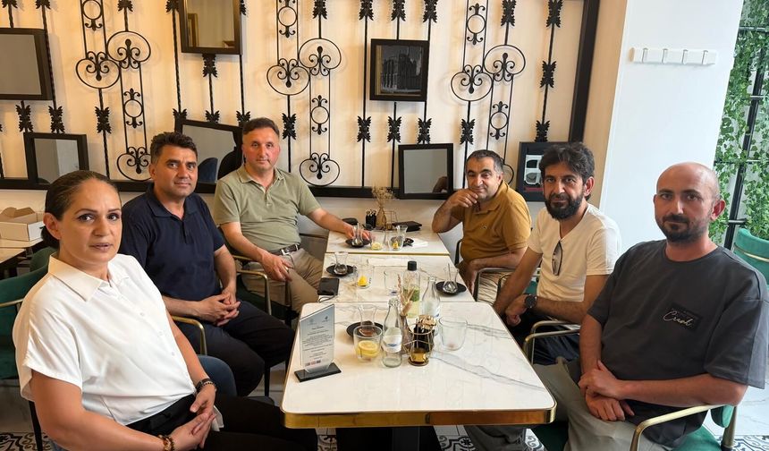 Avrupa'daki Erasmus+ katkısına teşekkür plaketi