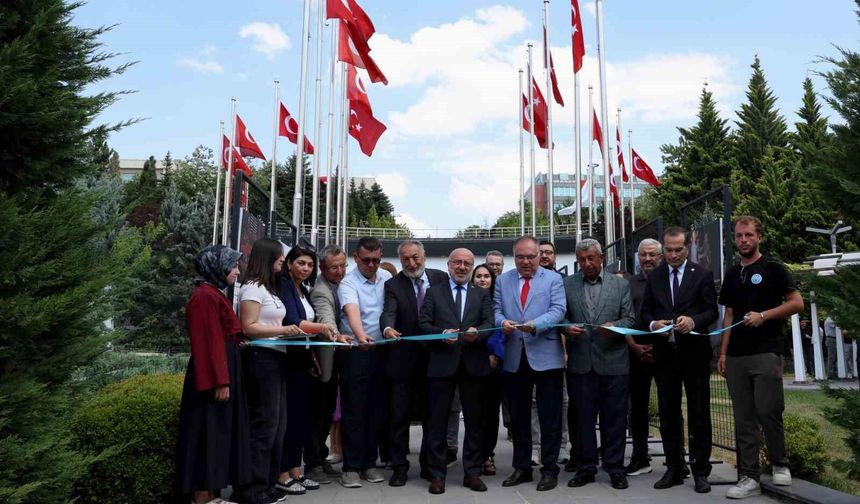 KAYÜ'de 15 Temmuz Anma Töreni ve Fotoğraf Sergisi düzenlendi