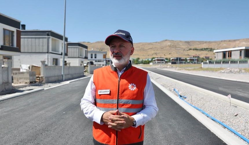 Başkan Çolakbayrakdar: 'Yatay mimariyle gelişen Ertuğrulgazi'ye konforlu ulaşım kazandırıyoruz'