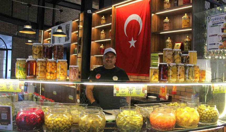Turşu sezonu başladı, yılların turşucusundan püf noktaları geldi