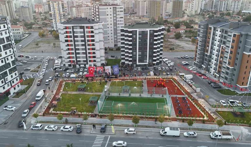 Melikgazi Belediyesi Fırat Yılmaz Çakıroğlu Parkı açıldı